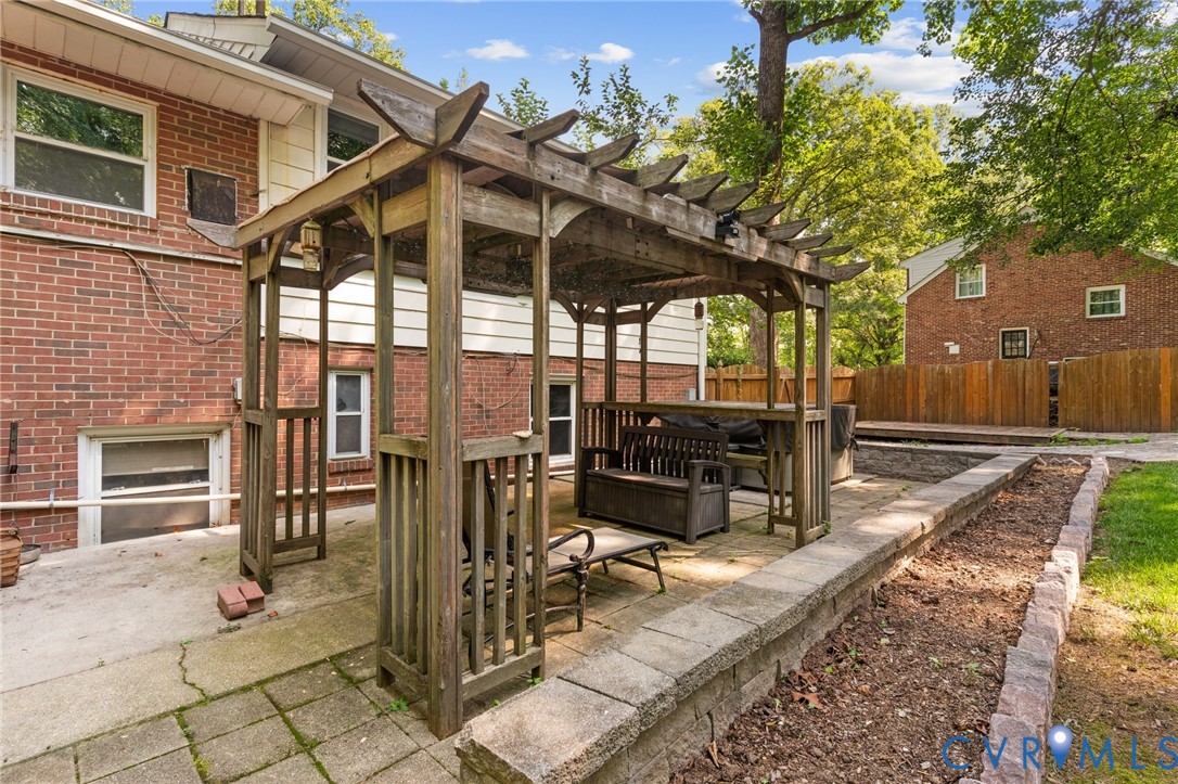 8111 Lake Shore Drive, North Chesterfield, VA 23235