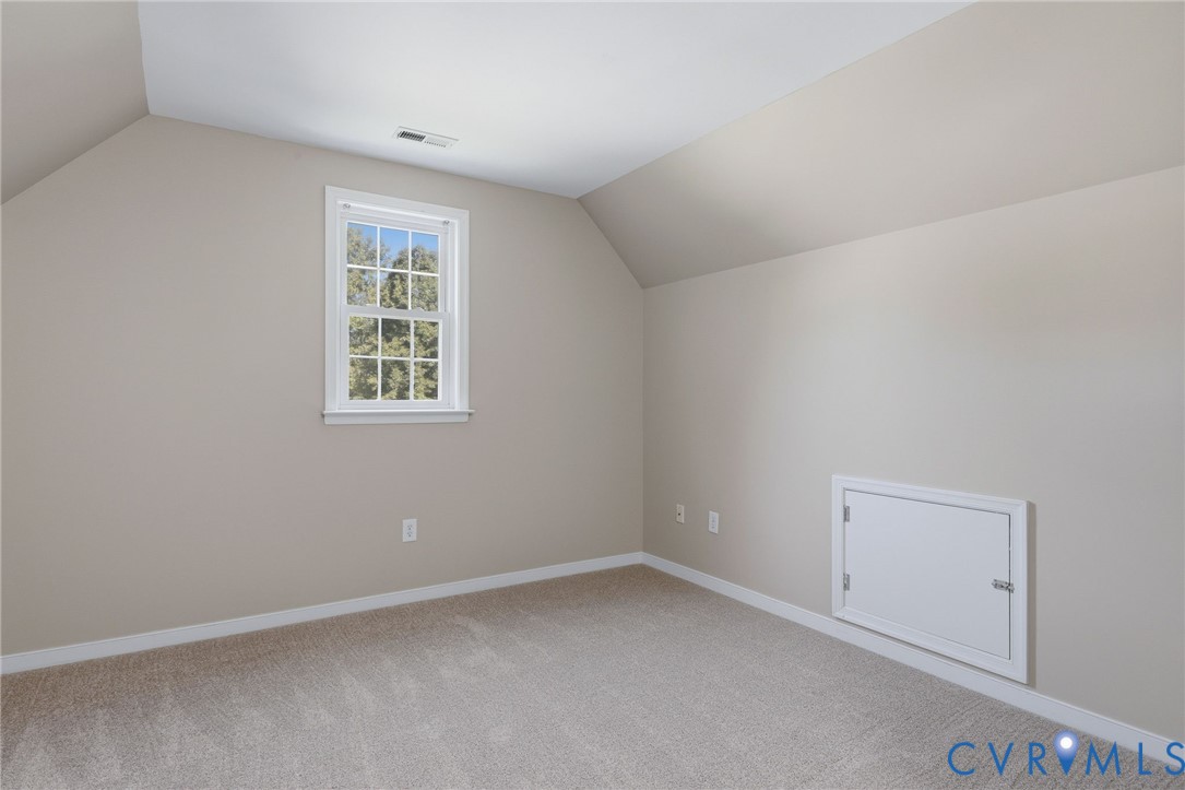 Off Primary --Could be made into expansive walk in close and dressing area