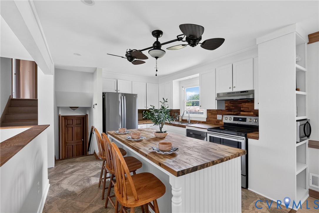 8148 Indian Springs Road, North Chesterfield, VA 23237