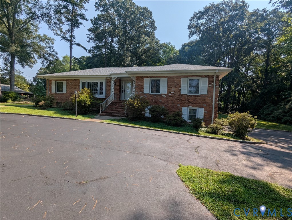 10409 Old Courtney Road, Glen Allen, VA 23060 10409 Old Courtney Road, Glen Allen, VA 23060