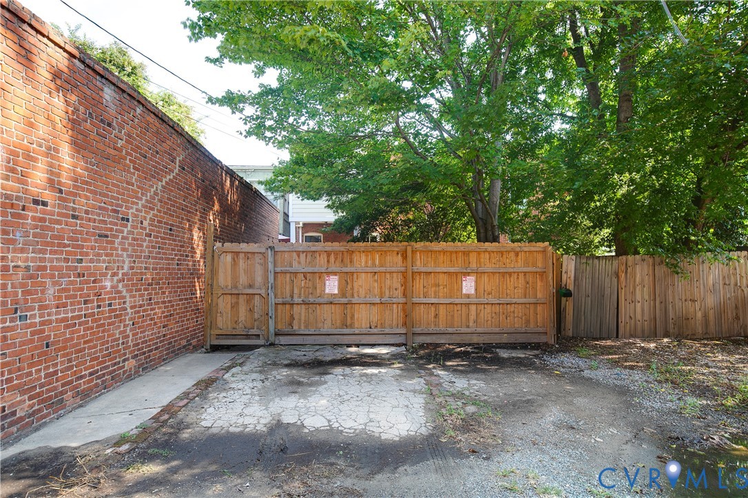 2907 W Grace Street, Monument Ave, Richmond, VA 23221