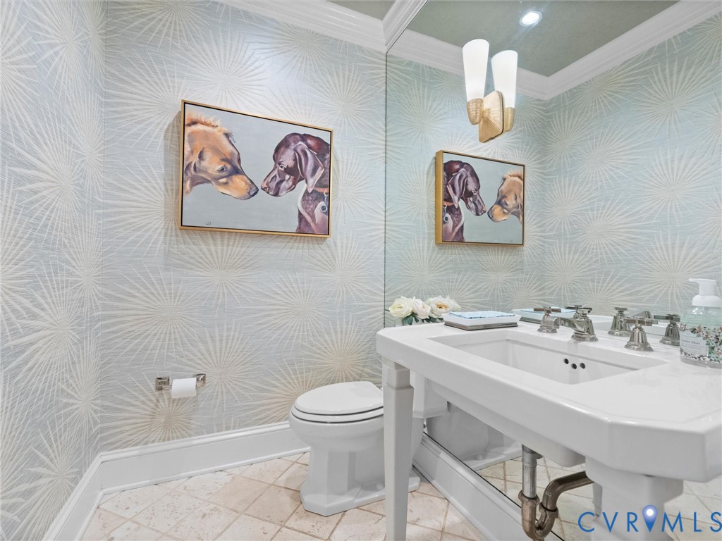 1 Greenway Lane, Hampton Gardens, Richmond, VA 23226