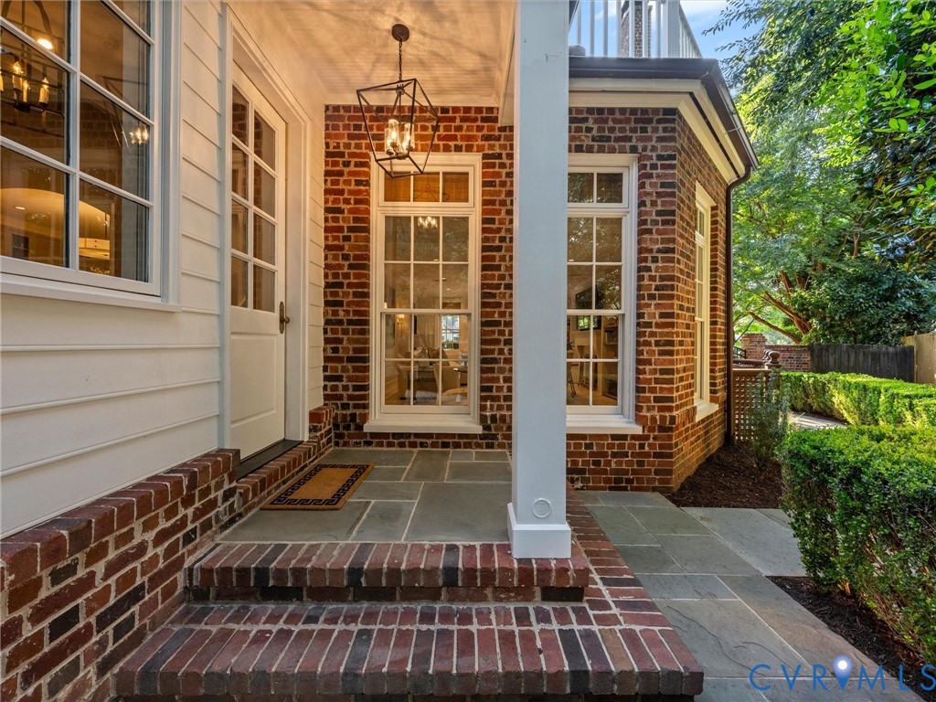 Rear entrway into mudroom