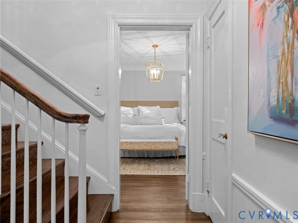 2nd floor entryway to primary bedroom