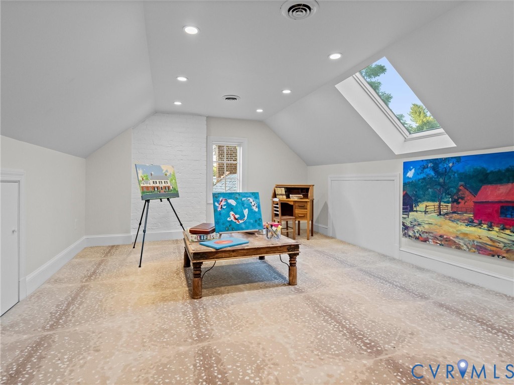 3rd floor recreation room or office