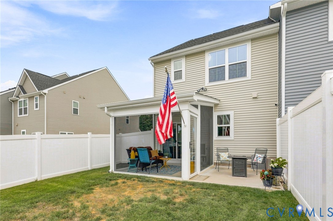 End Unit:  Screened Porch, Open Patio