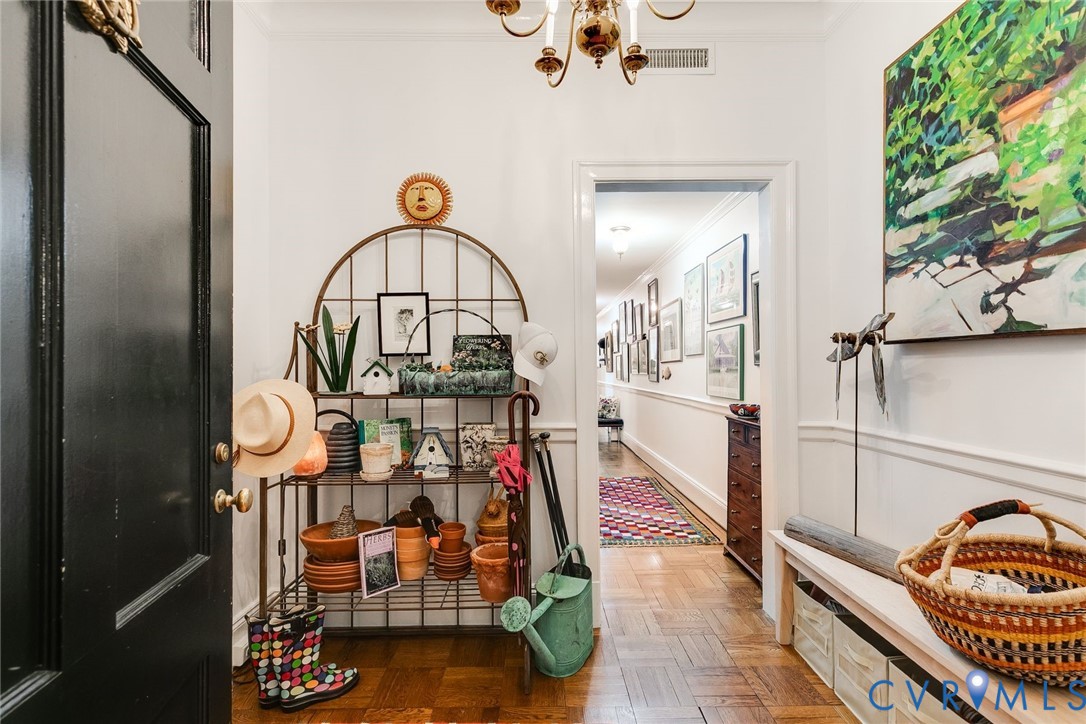 Cheery entrance hall