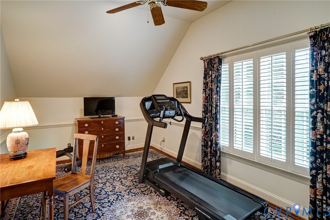 Flexible space with closet and access to bath can be used as a bedroom
