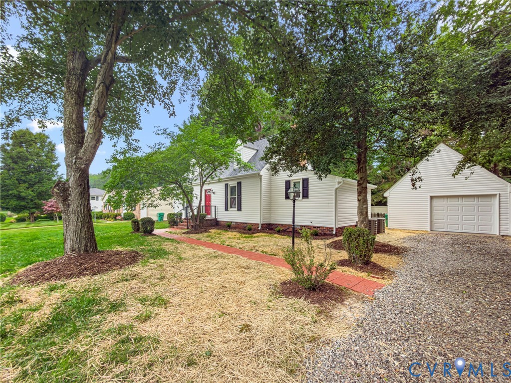 422 Nottingham Drive, Colonial Heights, VA 23834