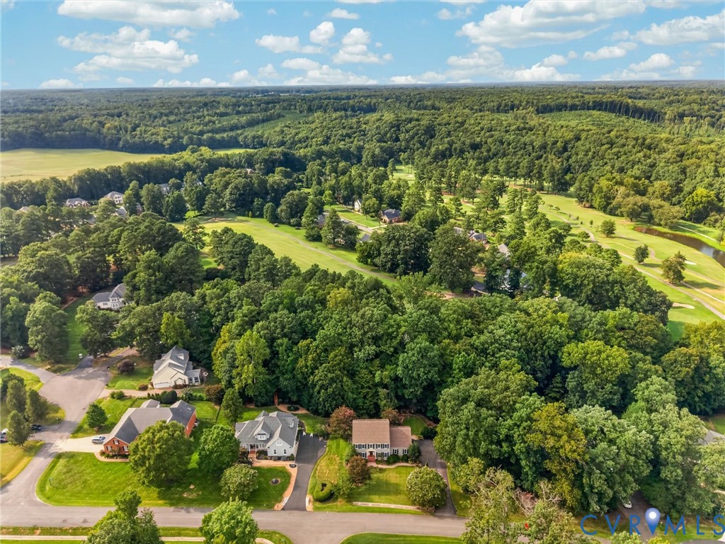 Golf Course is directly behind this home!