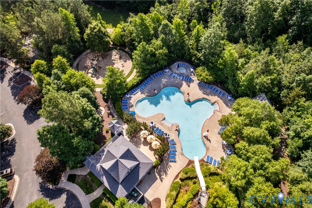 Festival Pool