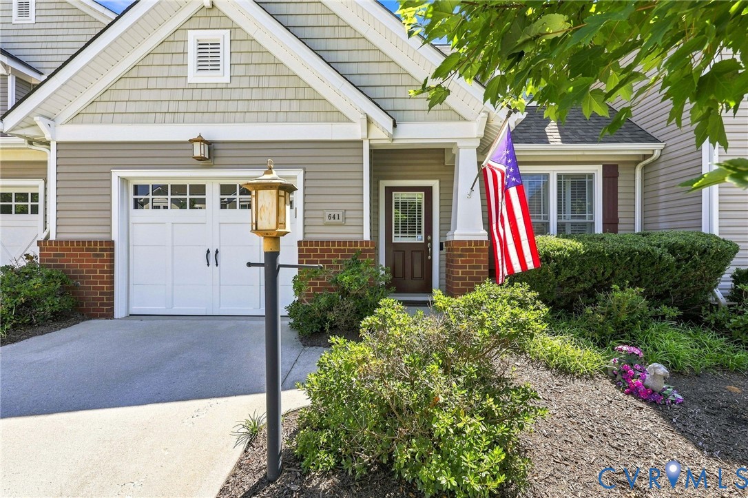 641 Abbey Village Circle, Midlothian, VA 23114