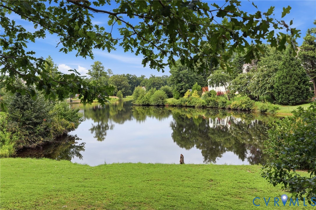 This serene lake view can be your everyday life.