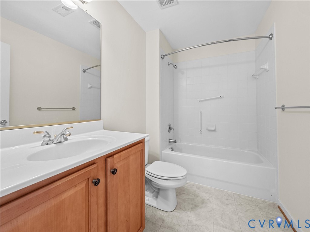 Guest Bathroom Upstairs