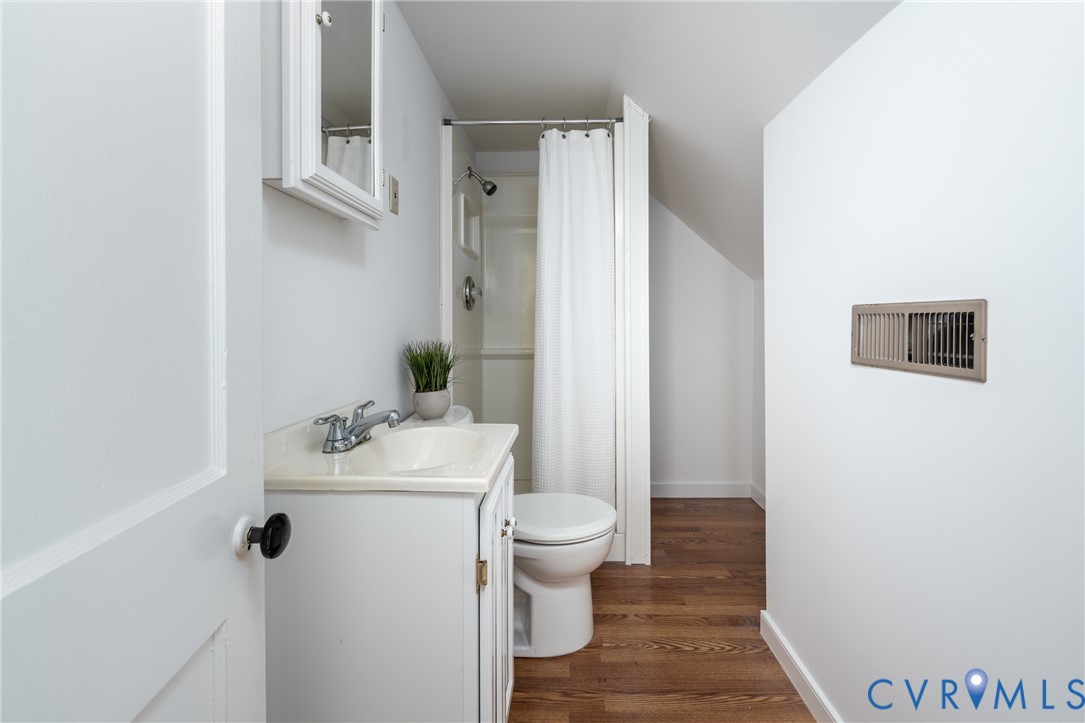 2004 Snead Avenue, Colonial Heights, VA 23834
