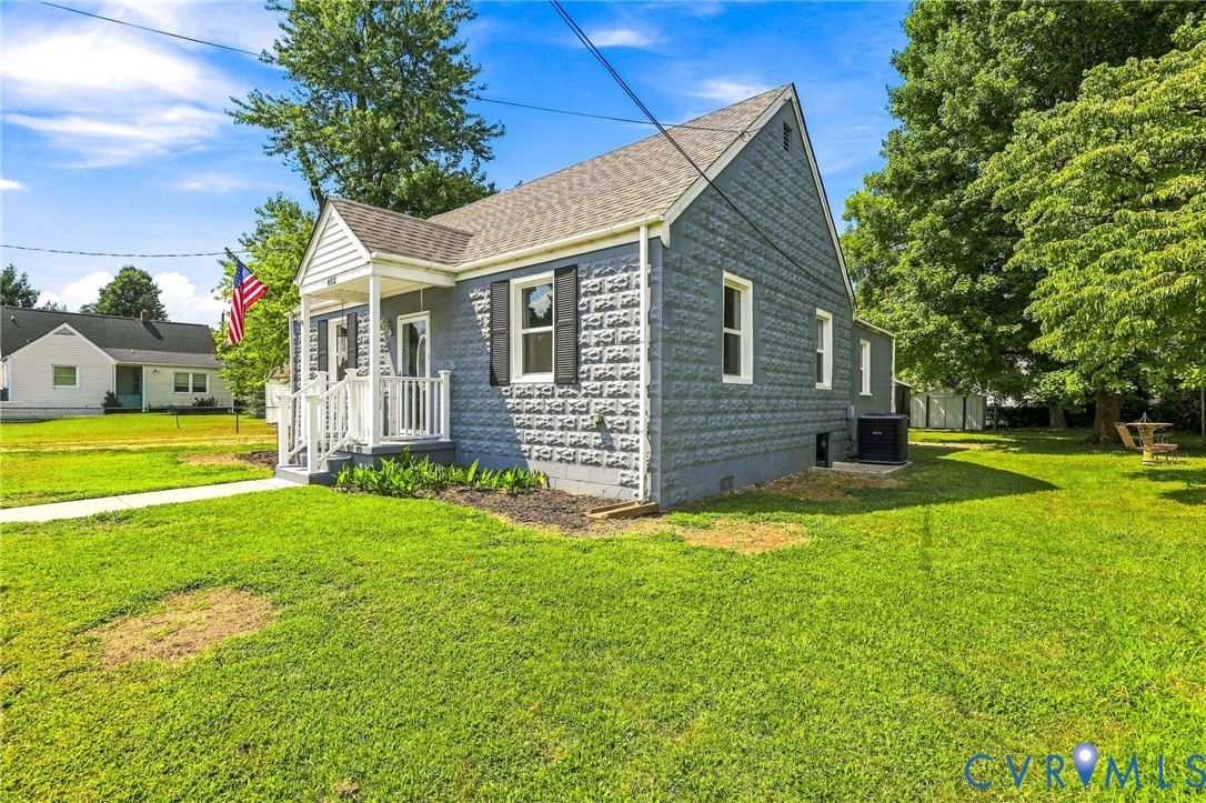 402 Stuart Avenue, Colonial Heights, VA 23834