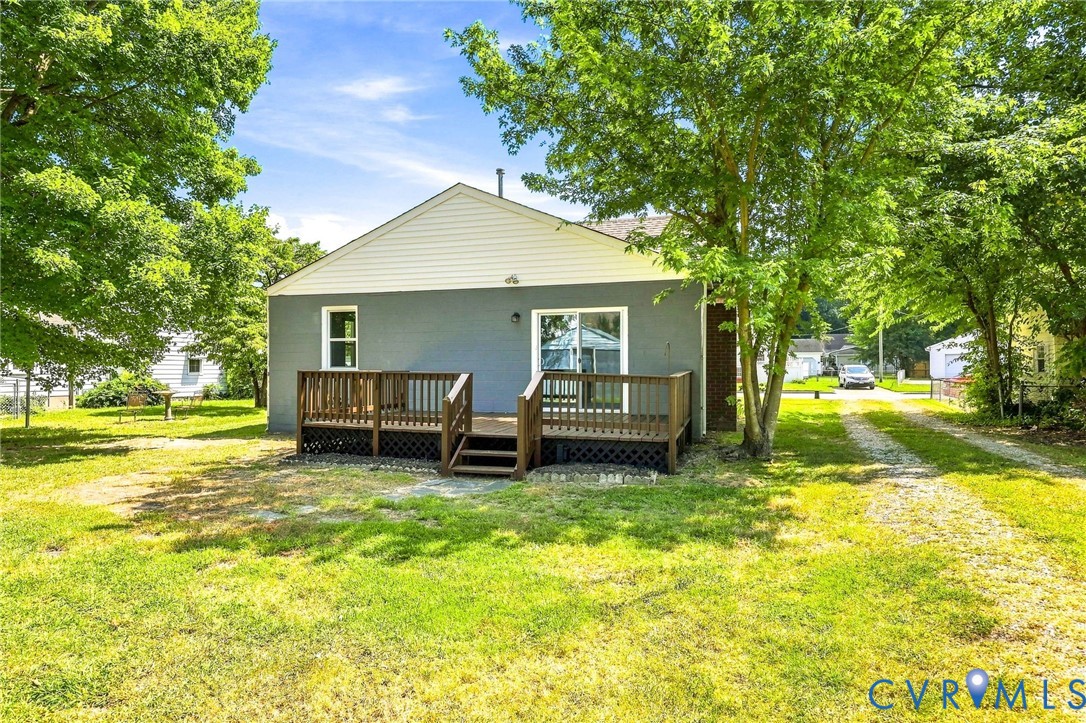 402 Stuart Avenue, Colonial Heights, VA 23834