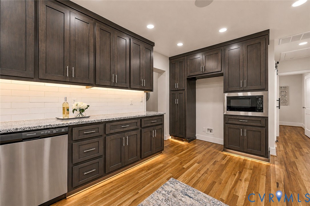 402 Stuart Avenue, Colonial Heights, VA 23834