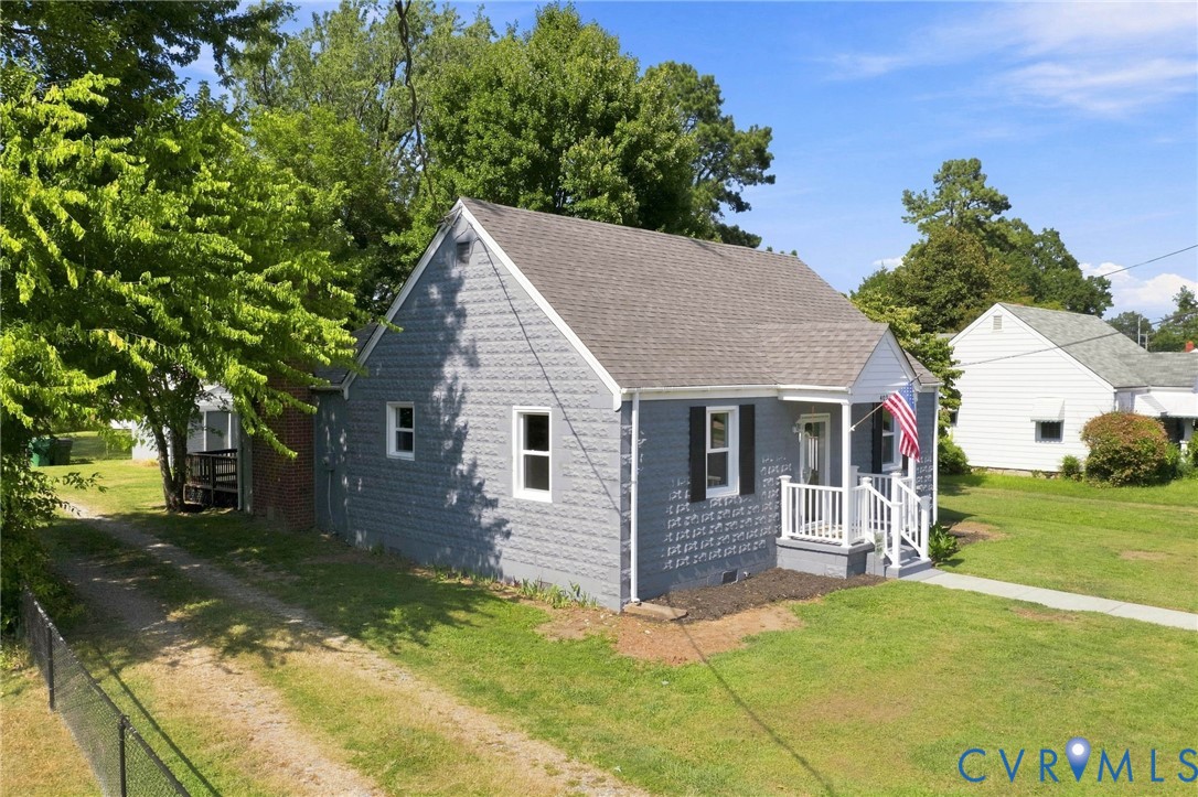 402 Stuart Avenue, Colonial Heights, VA 23834