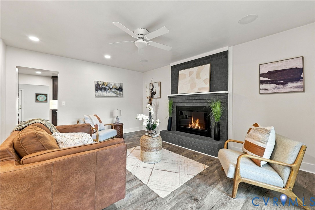 402 Stuart Avenue, Colonial Heights, VA 23834