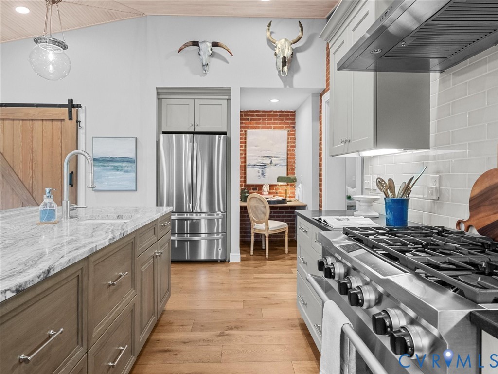 Gas range & dual sinks