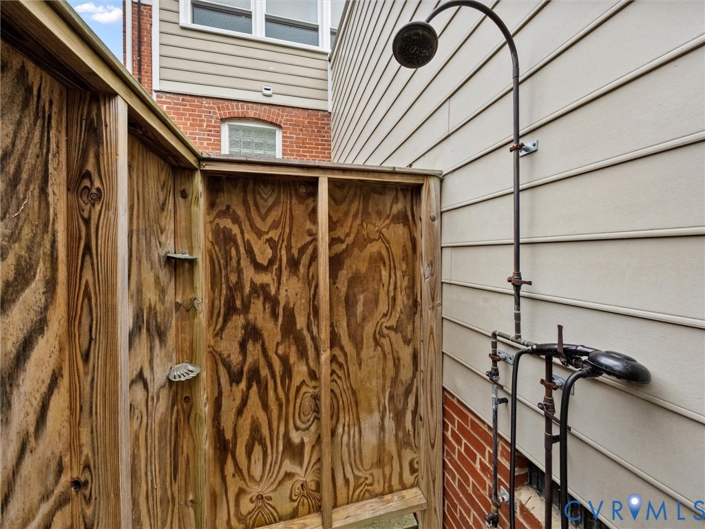 Outdoor shower (not included in bath count)