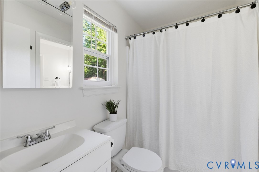 418 Marbleridge Road, North Chesterfield, VA 23236