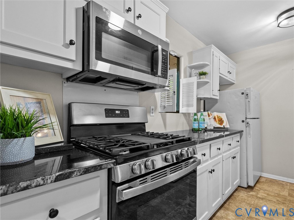 11781 N Briar Patch Drive, Midlothian, VA 23113