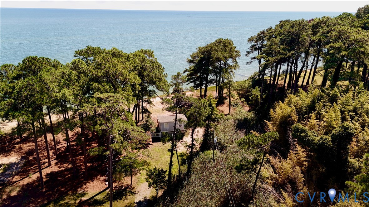 Deeded beach access to Chesapeake Bay