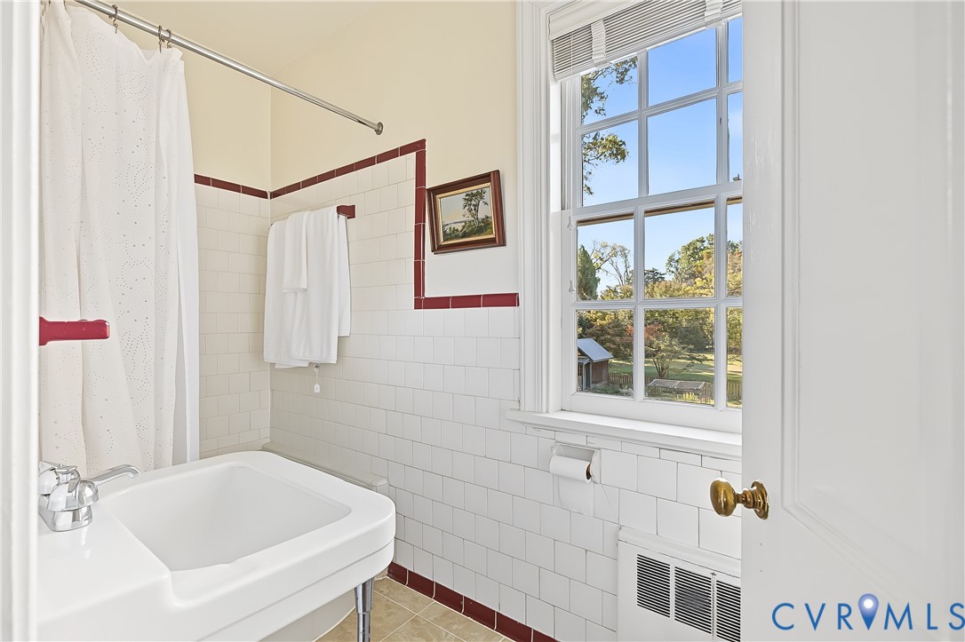 Ensuite bath