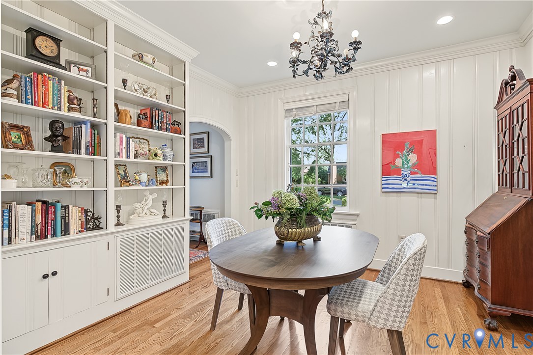 Morning room/breakfast room