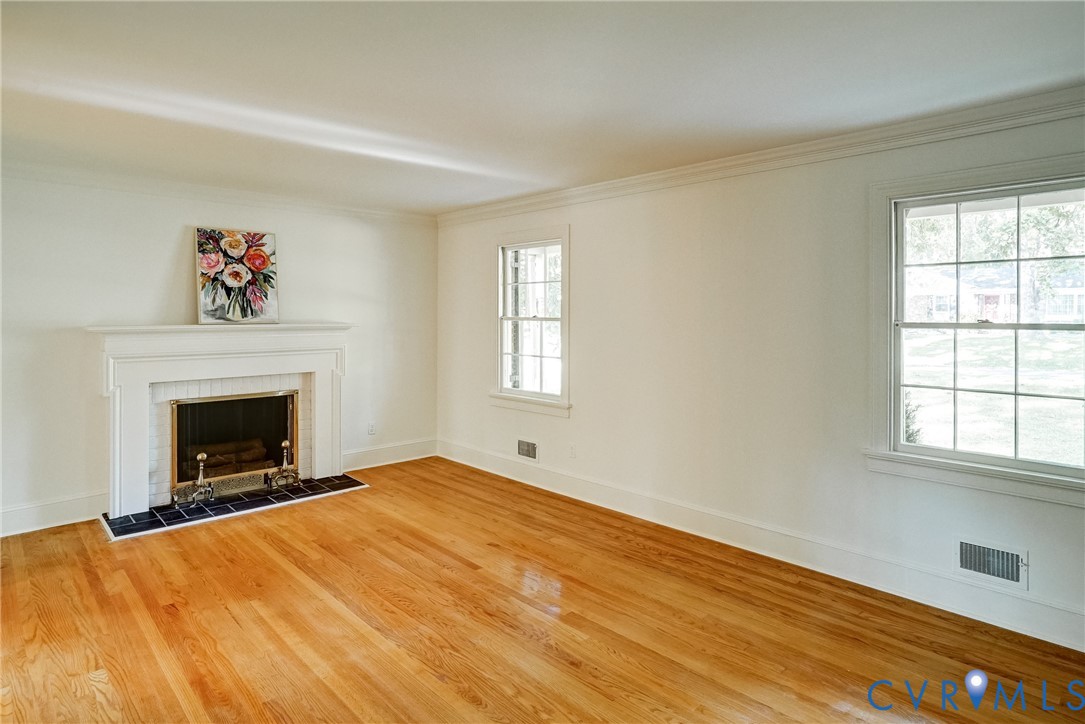 Another living room view - room gets great light
