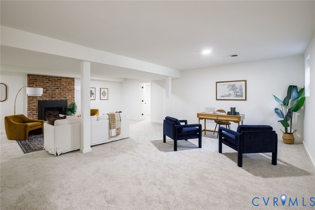 2 Countryside Lane, Richmond, VA 23229