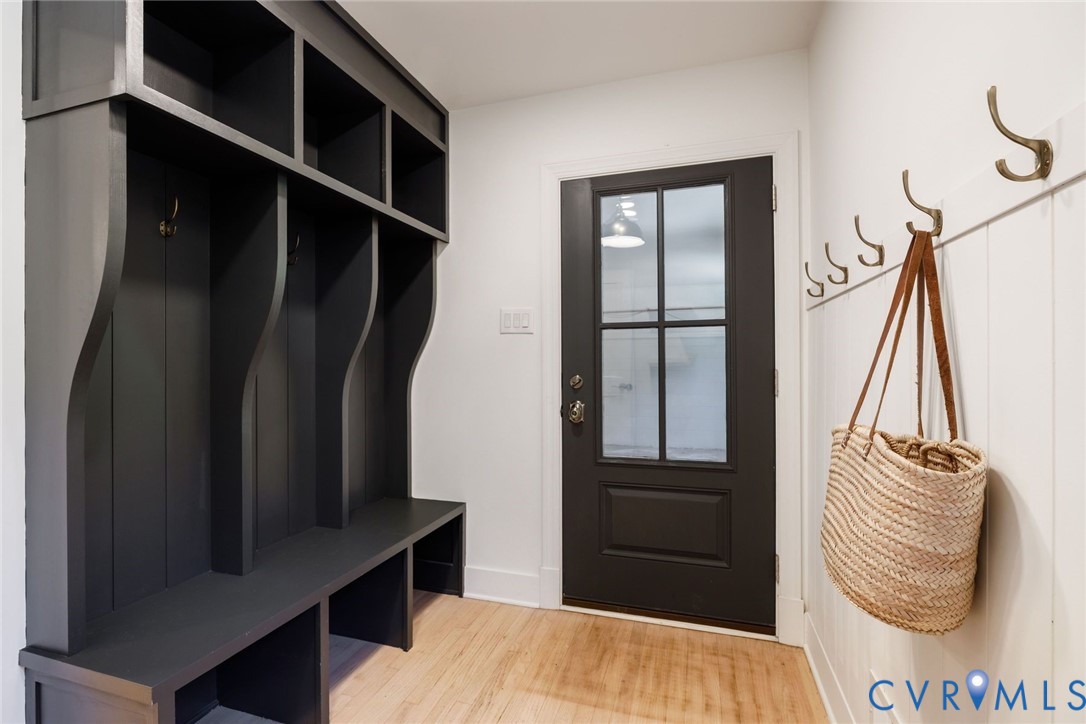 2 Countryside Lane, Richmond, VA 23229