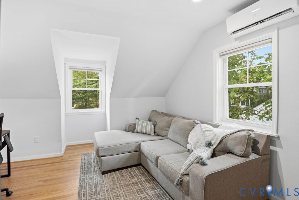 4704 Monumental Street, Willow Lawn, Richmond, VA 23226