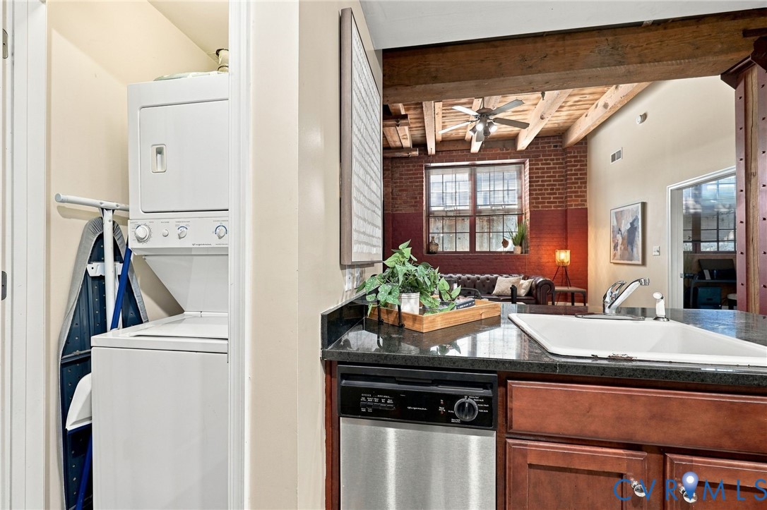 In-unit laundry