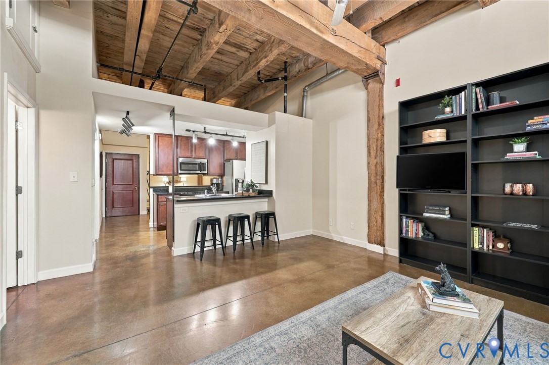 Enjoy open floor plan living.