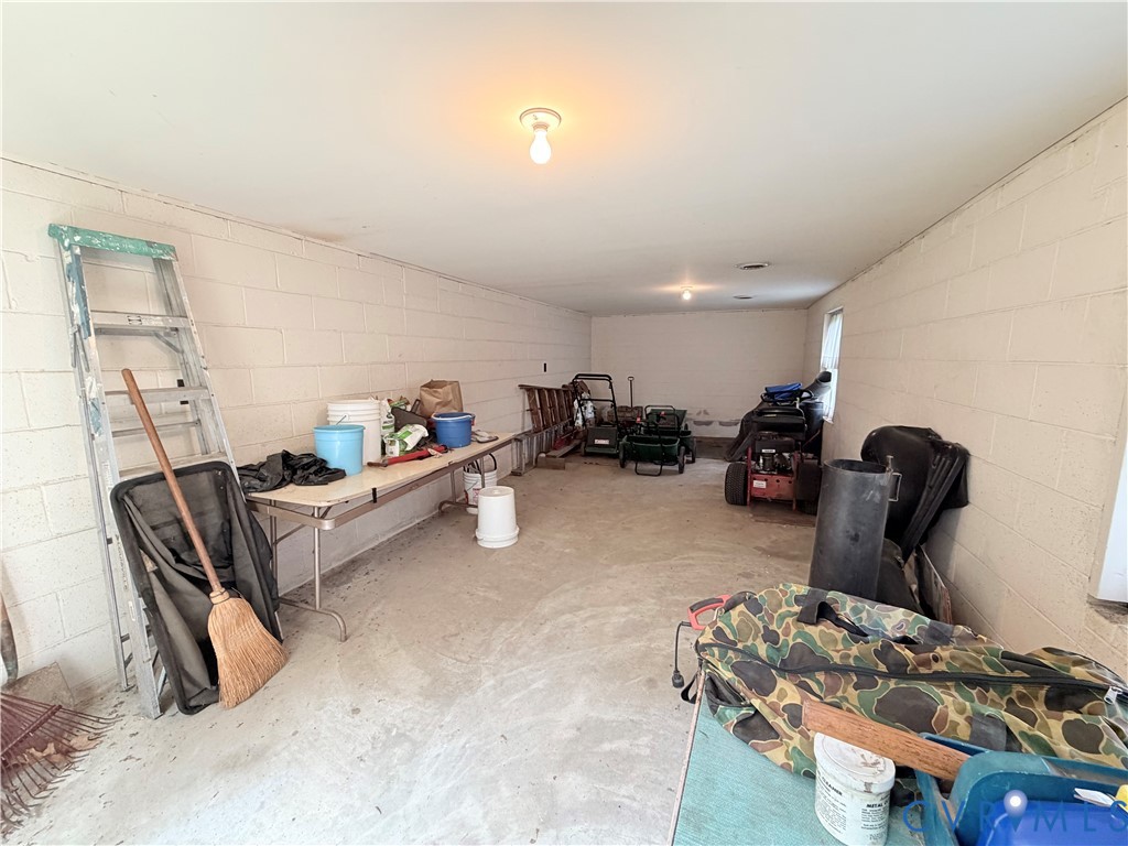 3421 Wood Dale Road, Chester, VA 23831