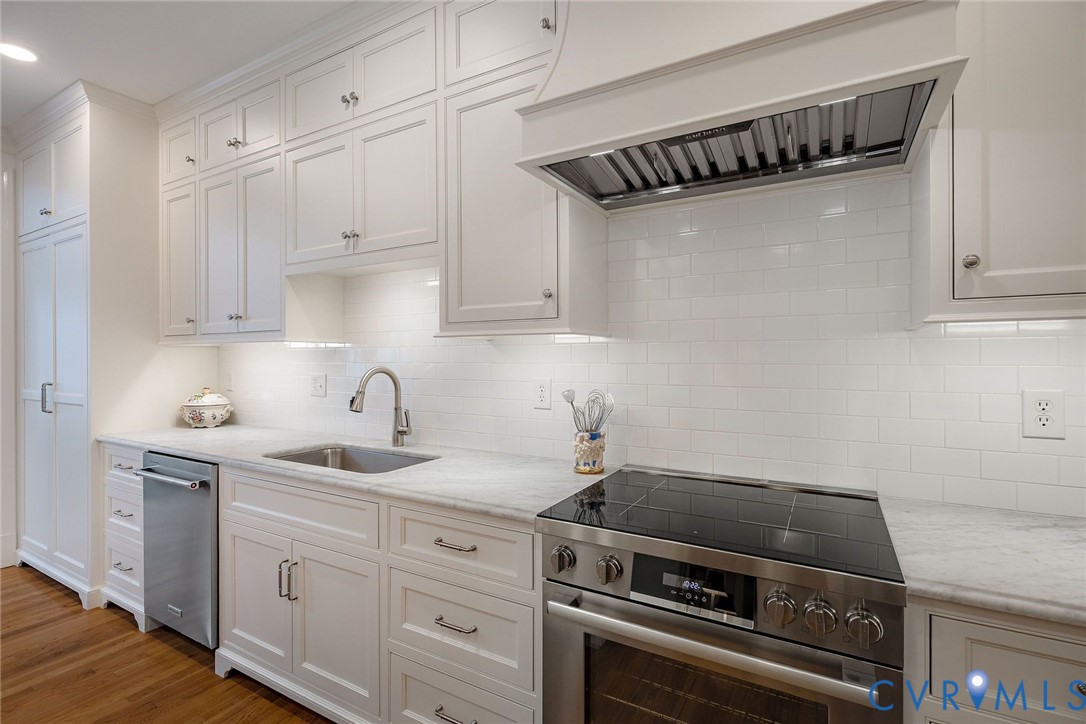513 St Albans Way, Richmond, VA 23229
