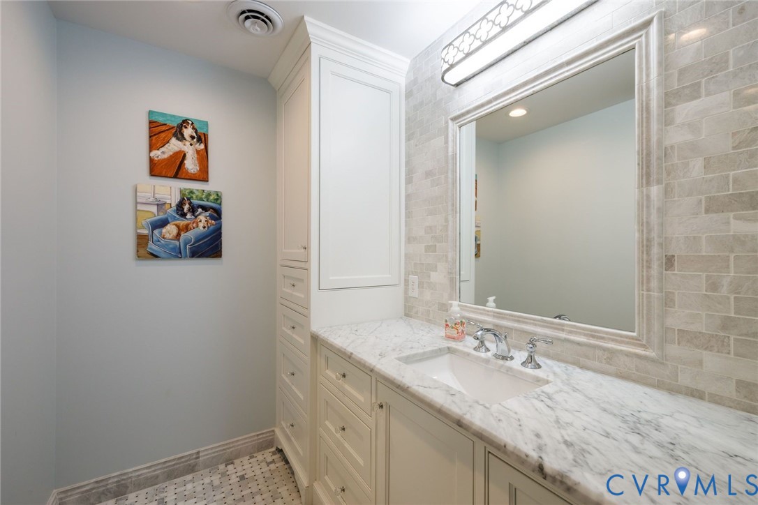 Primary marble bath