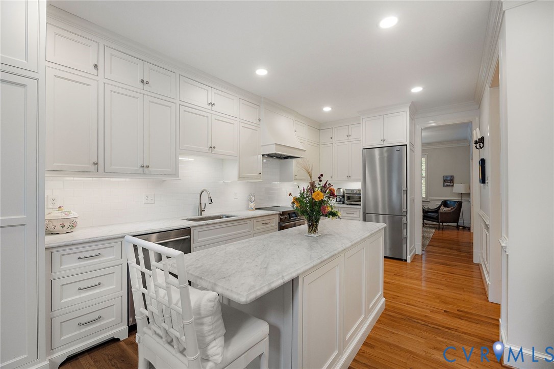 513 St Albans Way, Richmond, VA 23229