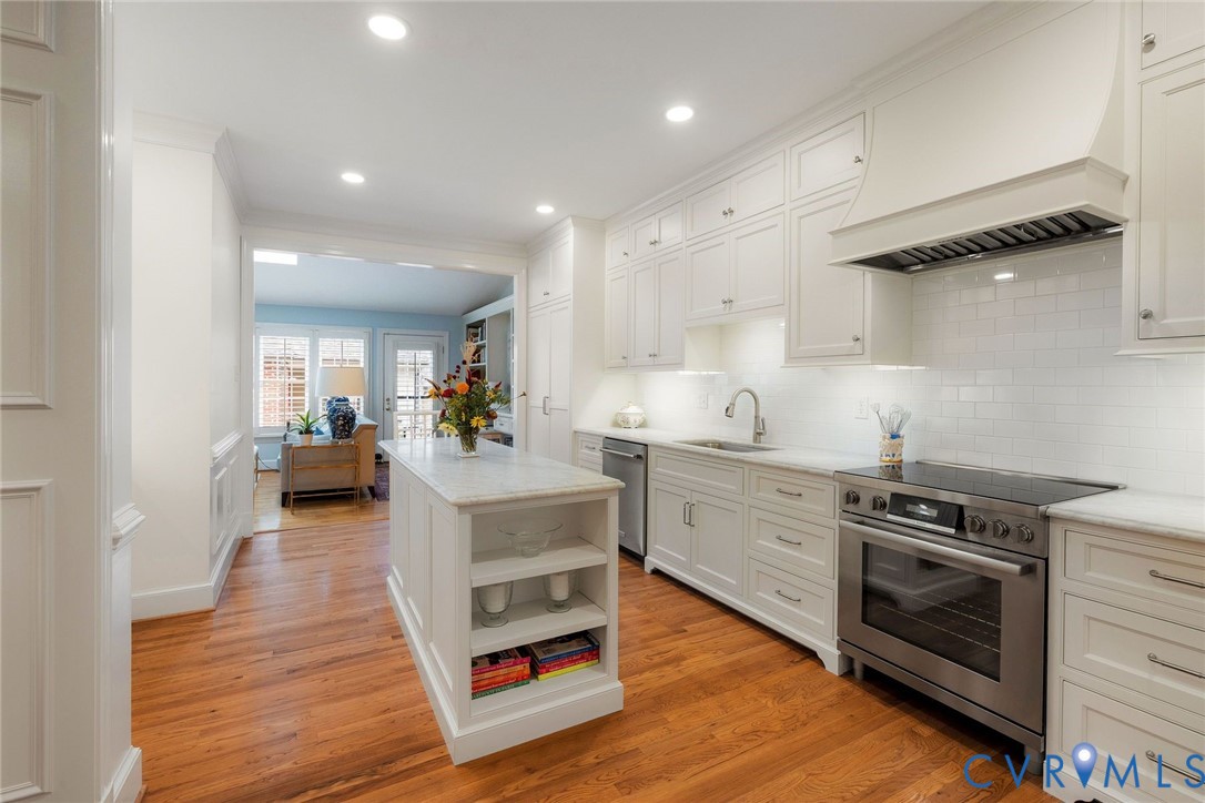 Full kitchen renovation 2024 - marble c-tops, subway tile backsplash and Virginia Cabinetry cabinets