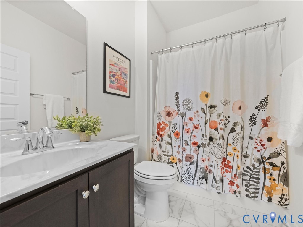 First floor guest bath.
