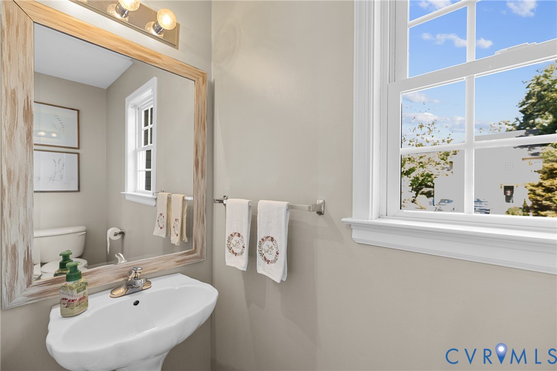 11919 Chestnut Creek Drive, Midlothian, VA 23112