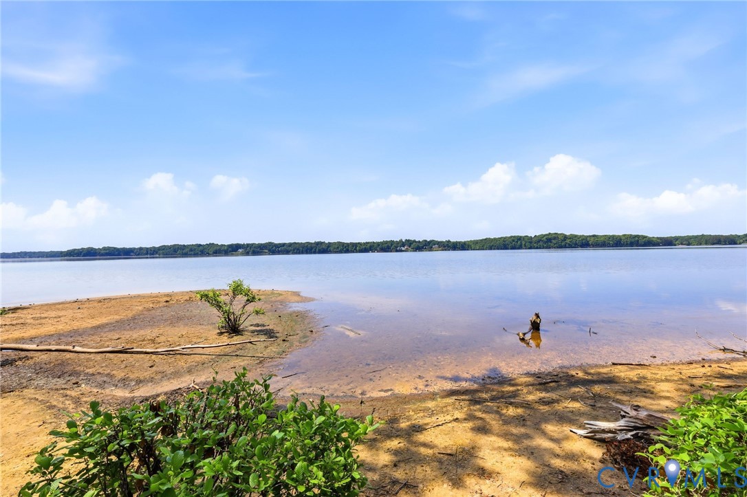 Autumn view (the Reservoir is low)