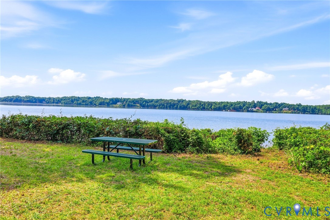 3211 Regatta Pointe Court, Brandermill, Midlothian, VA 23112