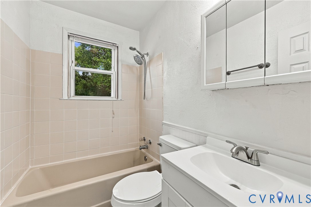 14309 Central Avenue, Chester, VA 23836