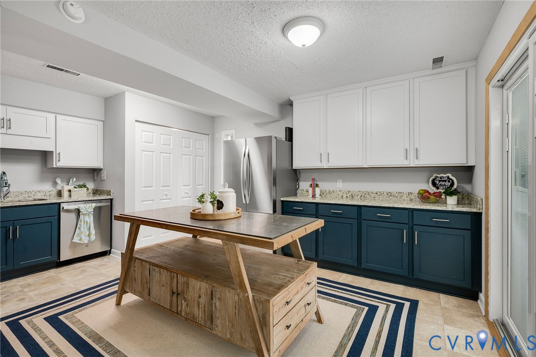 1817 Millrun Place, Raintree, Henrico, VA 23238
