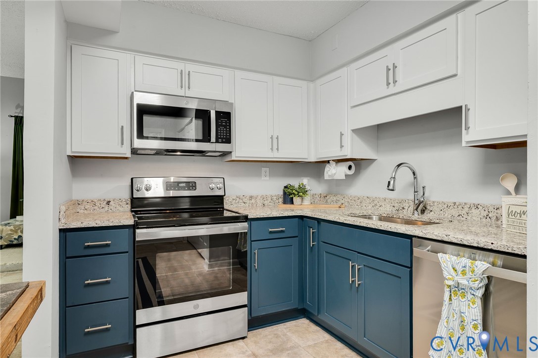 1817 Millrun Place, Raintree, Henrico, VA 23238
