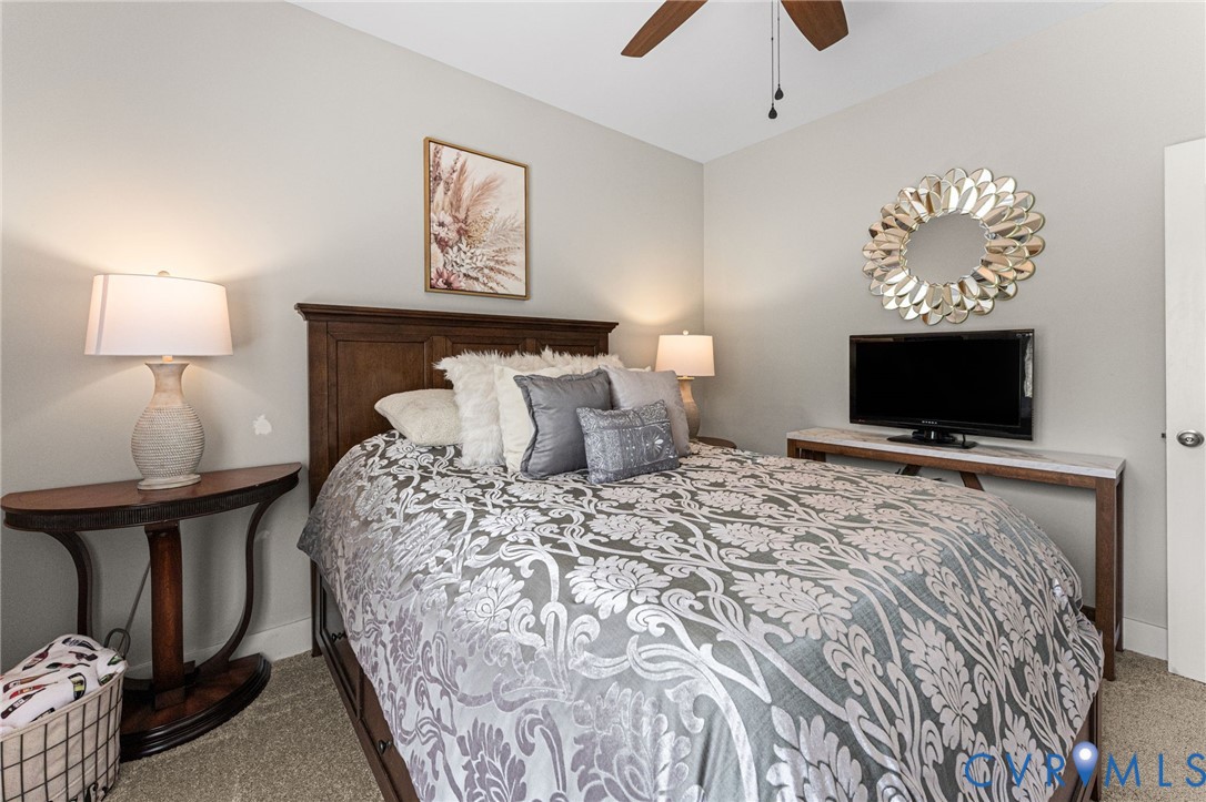 1st Floor Guest Bedroom